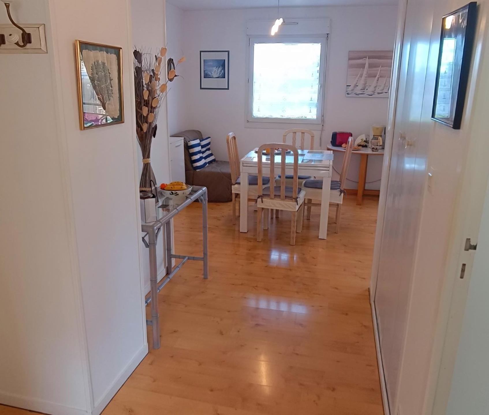 Apartment A 8 Min A Pieds De La Plage, Du Centre Et Du Brittany Ferries